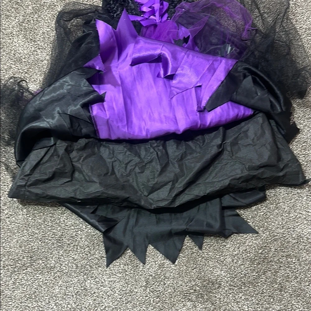 Witch costume Enchanting Purple and Black Kids Costume size 6/8